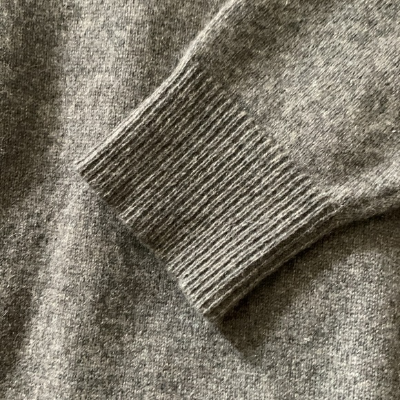 Santicler 100% cashmere dress. Made in Romania. Size 3 ( sizes are 1,2 & 3) - Picture 6 of 9